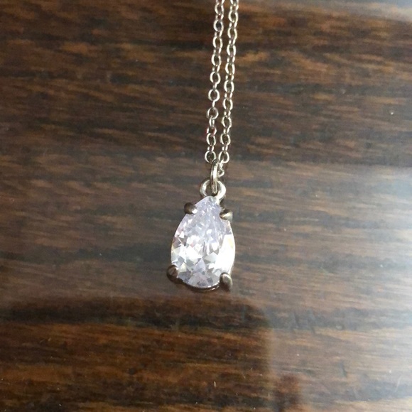 3 silver necklaces - Picture 3 of 5